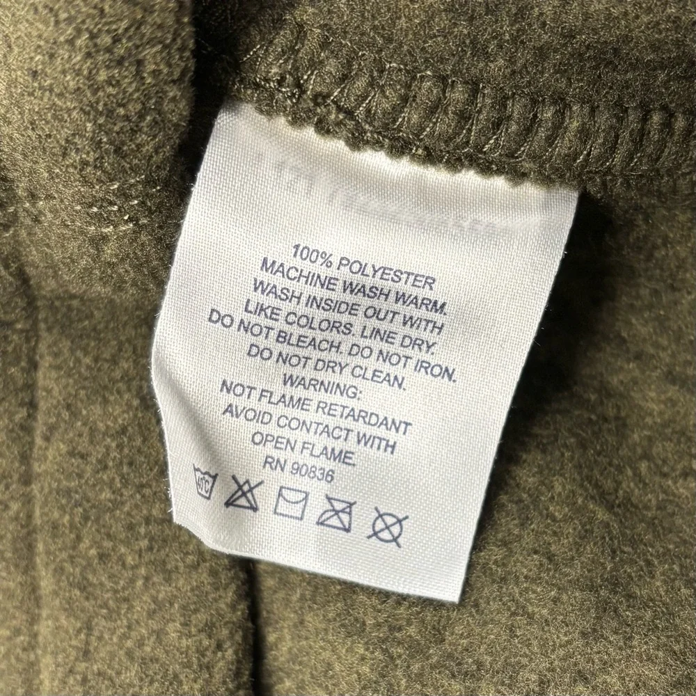 NWT Women’s Olive Green Fleece Vest zip up Jacket, layering Fall/winter, Size XS - Picture 5 of 8